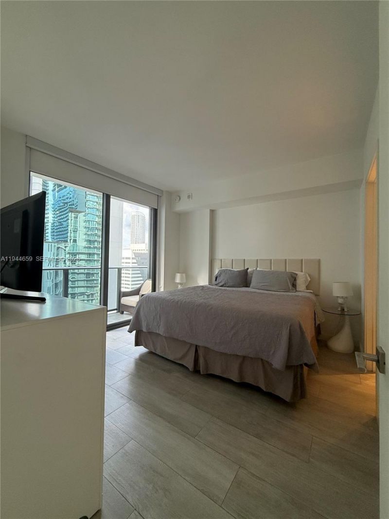 55 SW 9th St, Unit 2107, Miami, FL 33130 Photo