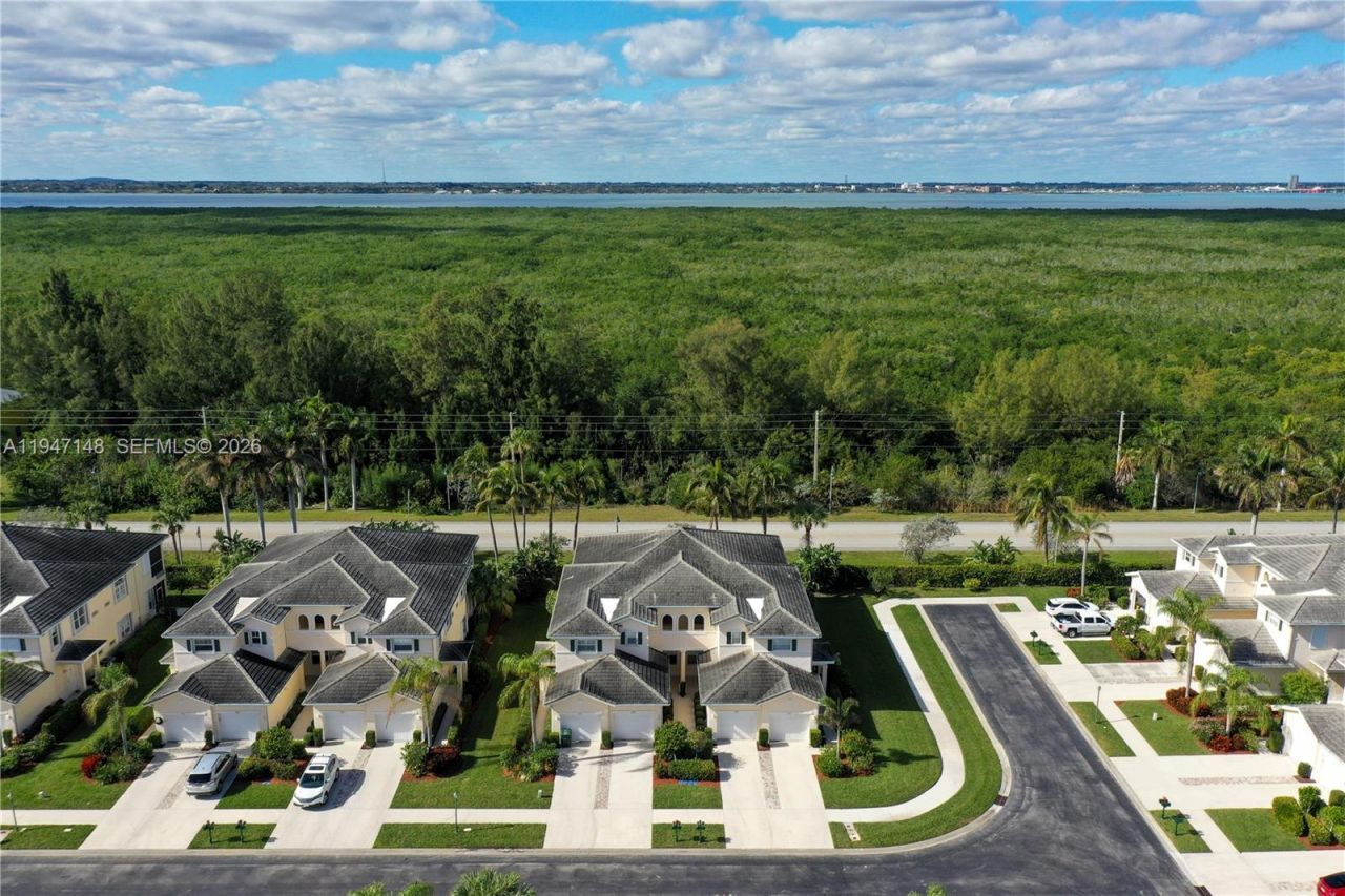 603 Southstar Dr, Unit 1002, Fort Pierce, FL 34949 Photo