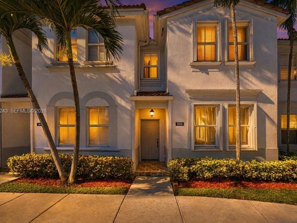 3914 SW 157th Ave, Unit 227, Miramar, FL 33027