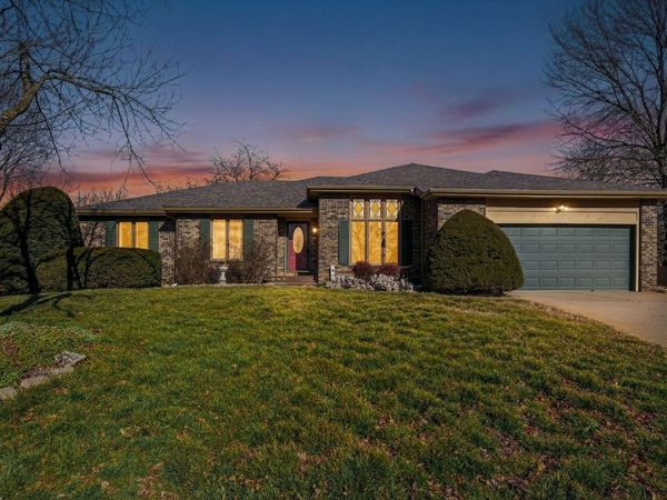 669 E Grayrock Place, Springfield, MO 65810