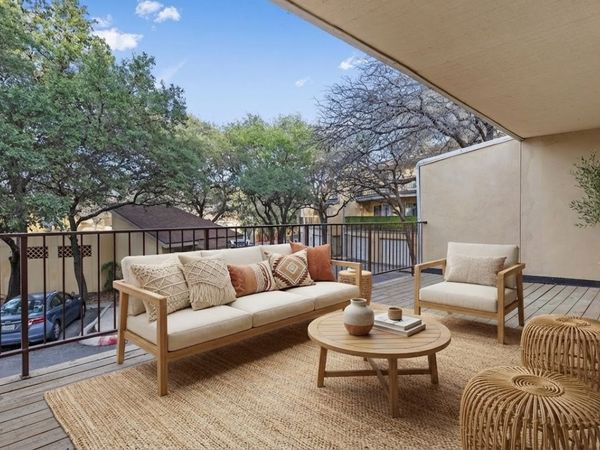 8642 Fredericksburg, Unit 405, San Antonio, TX 78240