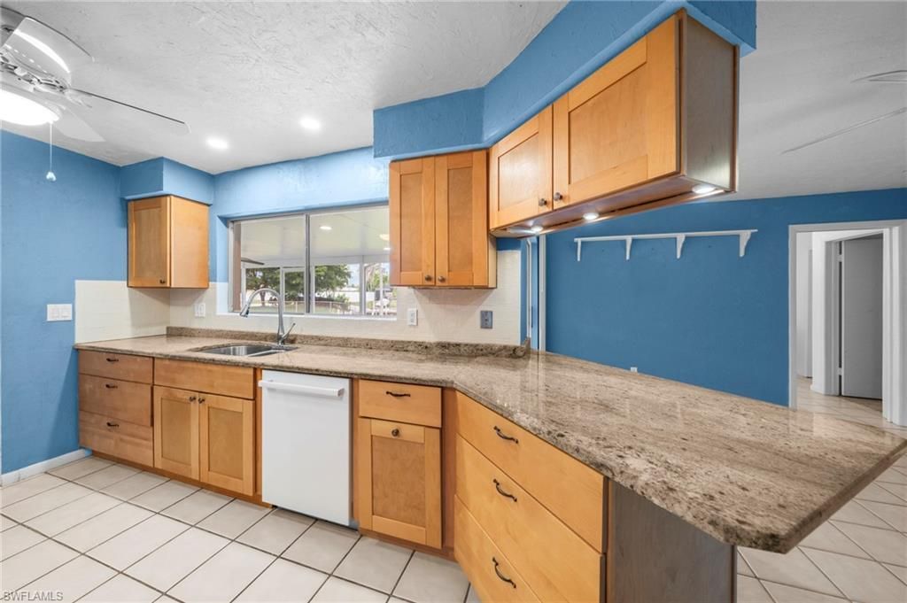 5146 Glade Ct, Cape Coral, FL 33904 Photo