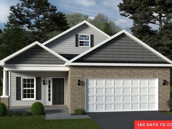 130 Parker LN, Salem, VA 24153