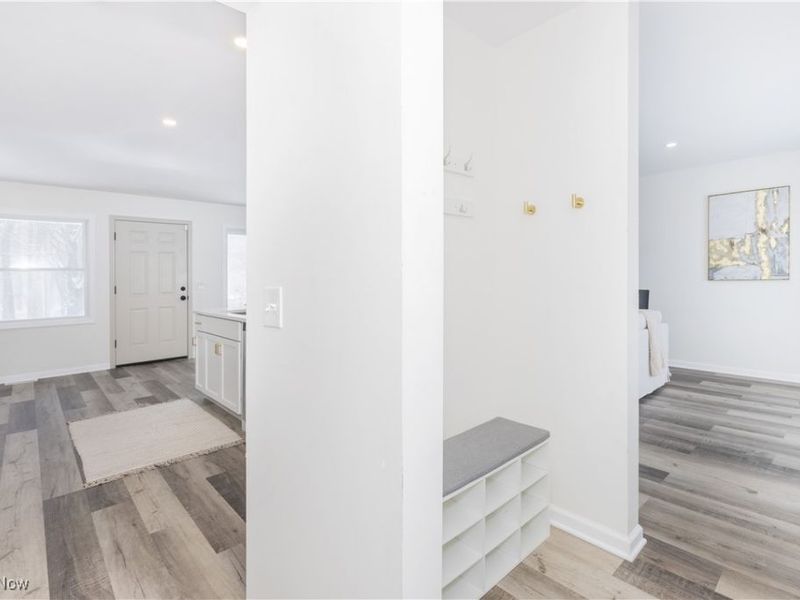 5679 Wilson Mills Road, Cleveland, OH 44143 Photo 3