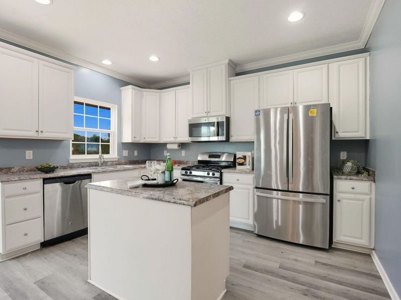 173 Old Colony Drive, Delaware, OH 43015 Photo 12