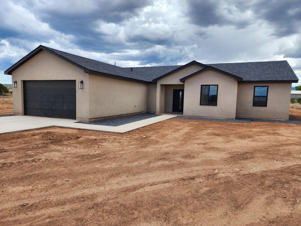 3 Luna Del Prado, Edgewood, NM 87015