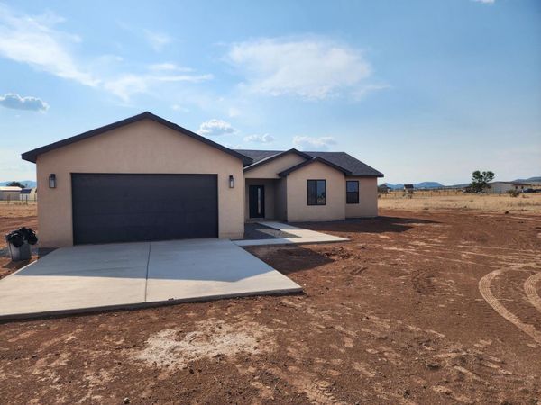 3 Luna Del Prado, Edgewood, NM 87015
