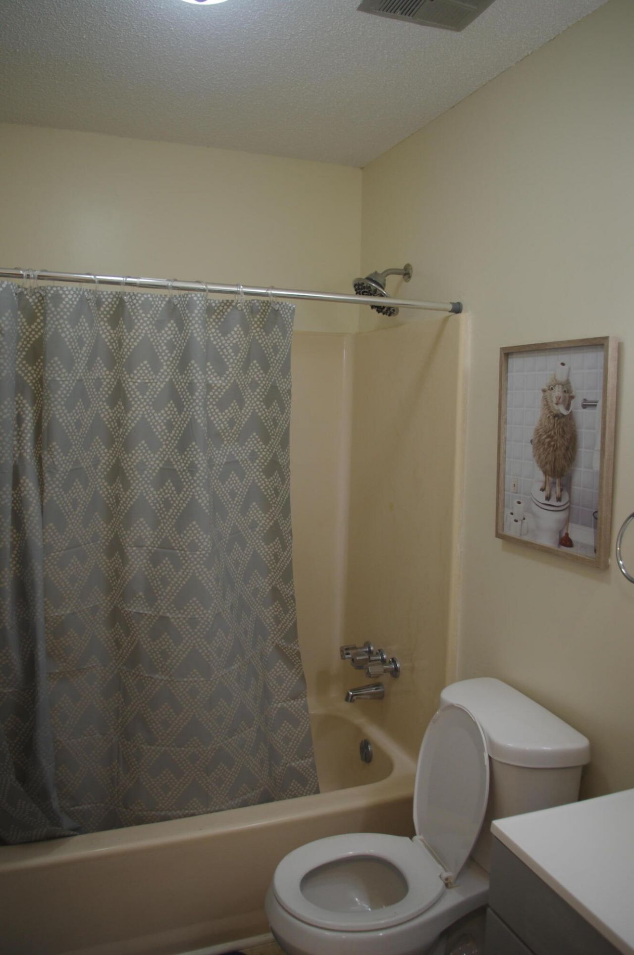 601 Greenmeadow Drive Photo 20