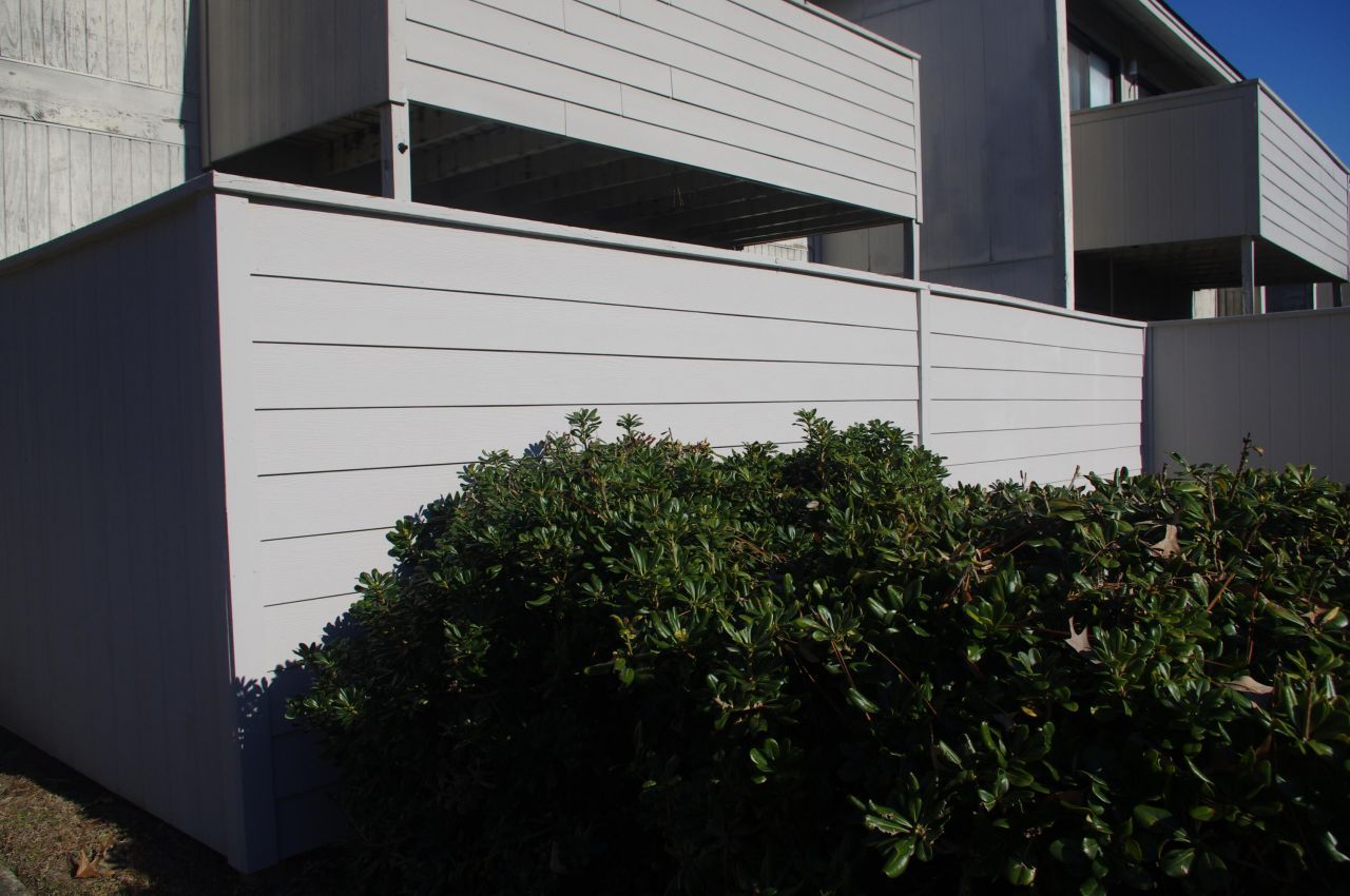 601 Greenmeadow Drive Photo 3