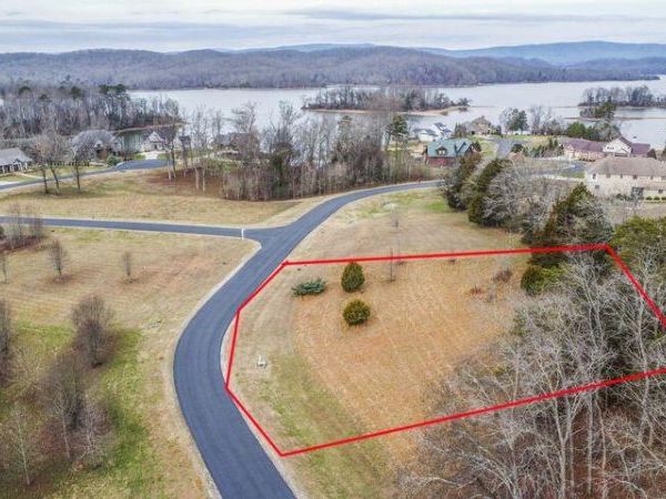 501 W Shore Drive, Rockwood, TN 37748