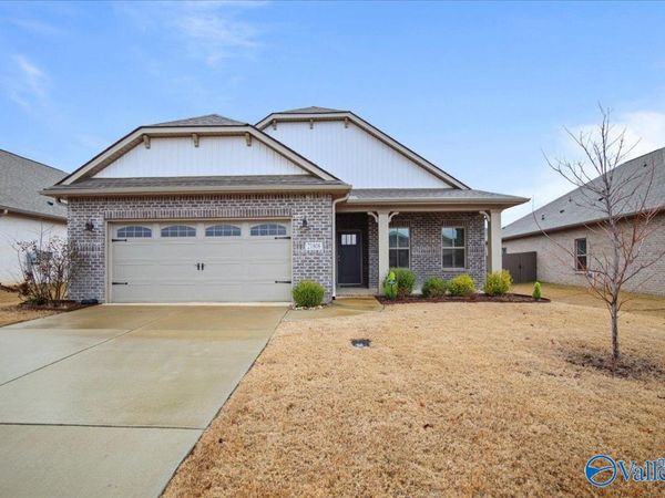 21808 Natures Cove Drive, Athens, AL 35613