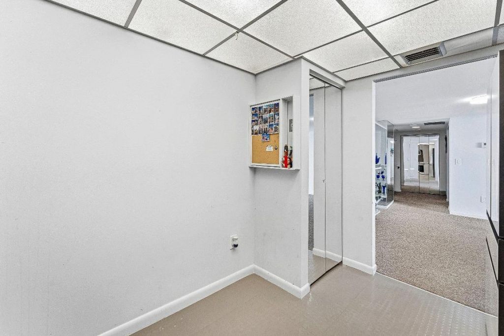 5200 N Flagler Drive, Unit 1502, West Palm Beach, FL 33407 Photo