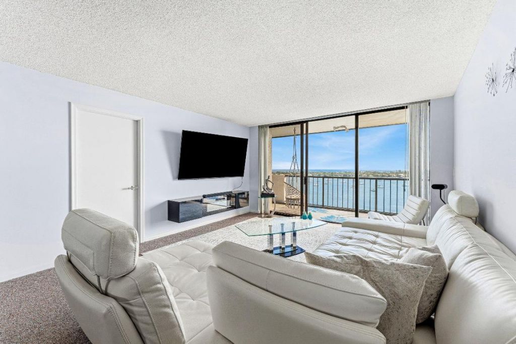 5200 N Flagler Drive, Unit 1502, West Palm Beach, FL 33407 Photo