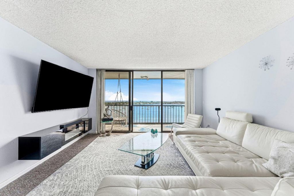 5200 N Flagler Drive, Unit 1502, West Palm Beach, FL 33407 Photo