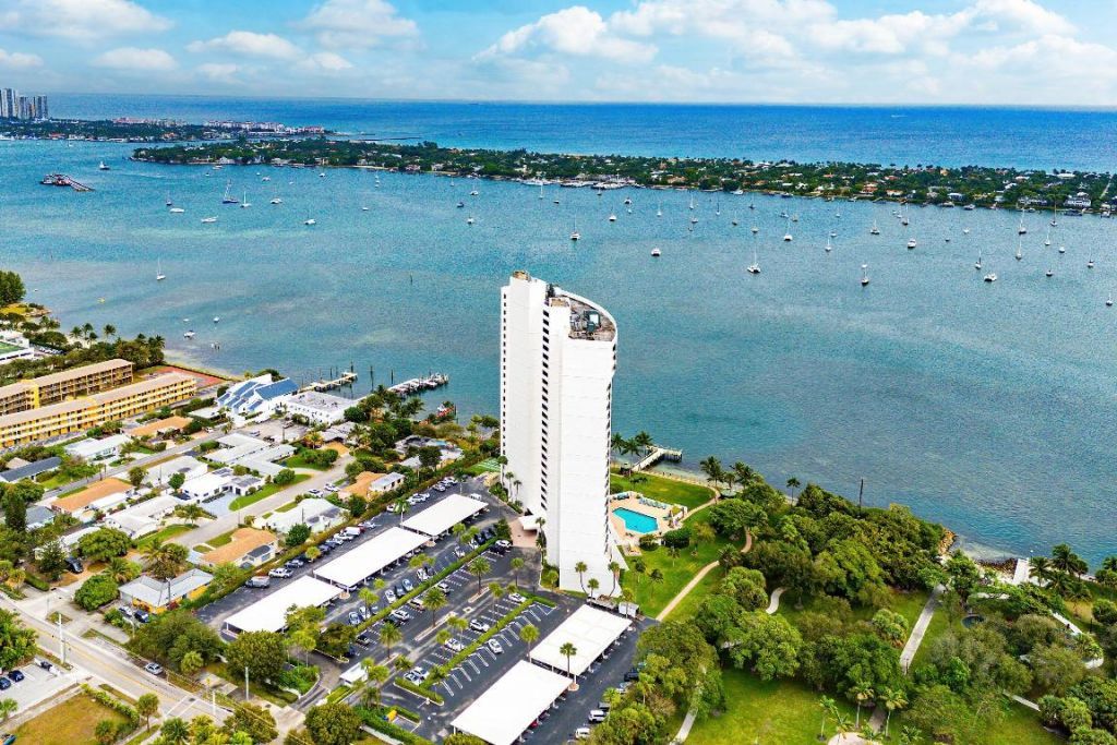 5200 N Flagler Drive, Unit 1502, West Palm Beach, FL 33407 Photo