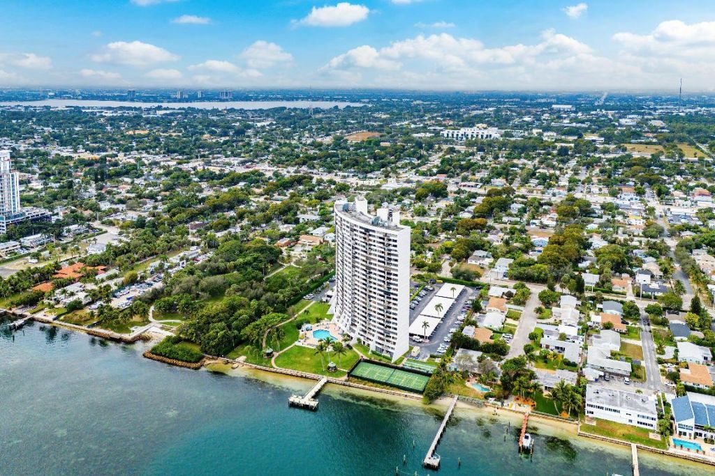 5200 N Flagler Drive, Unit 1502, West Palm Beach, FL 33407 Photo