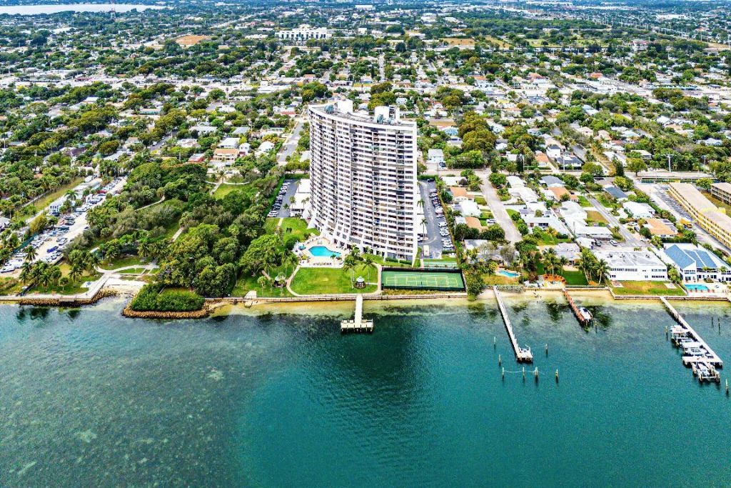 5200 N Flagler Drive, Unit 1502, West Palm Beach, FL 33407 Photo