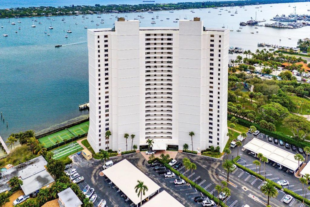 5200 N Flagler Drive, Unit 1502, West Palm Beach, FL 33407 Photo