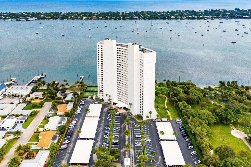 5200 N Flagler Drive, Unit 1502, West Palm Beach, FL 33407 Photo