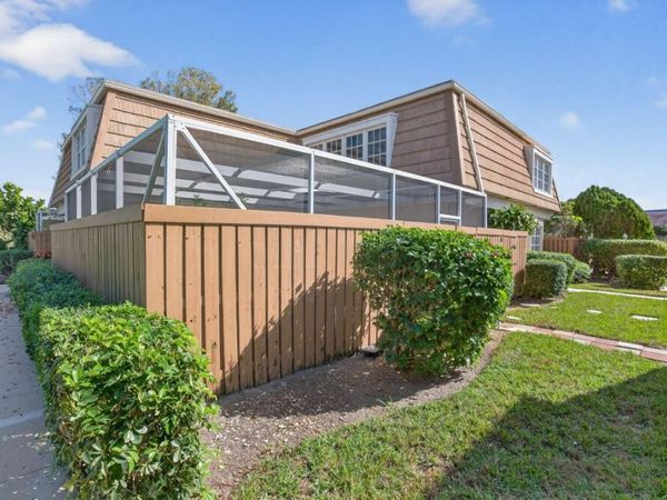 11556 Winchester Drive, Palm Beach Gardens, FL 33410