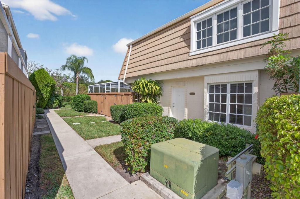 11556 Winchester Drive, Palm Beach Gardens, FL 33410 Photo