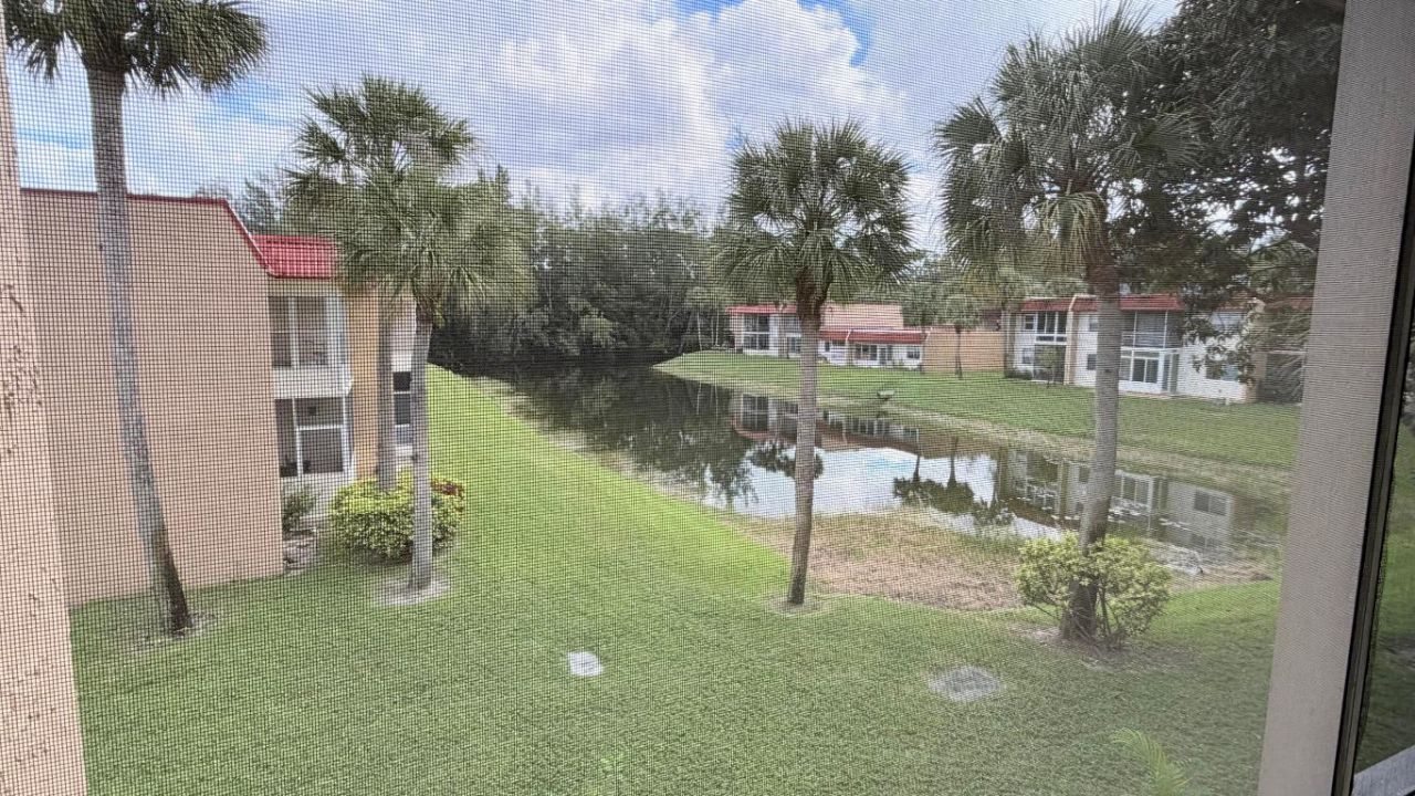 320 Lake Dora Drive, Unit 320, West Palm Beach, FL 33411 Photo