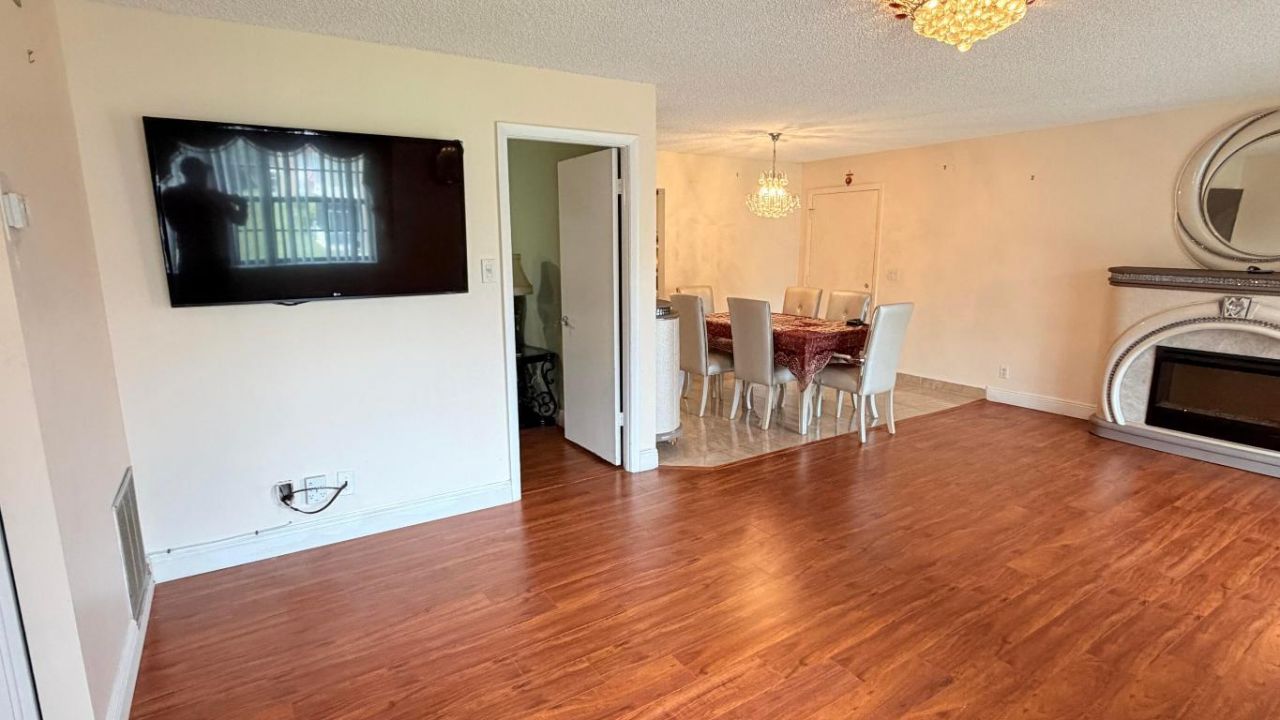 320 Lake Dora Drive, Unit 320, West Palm Beach, FL 33411 Photo