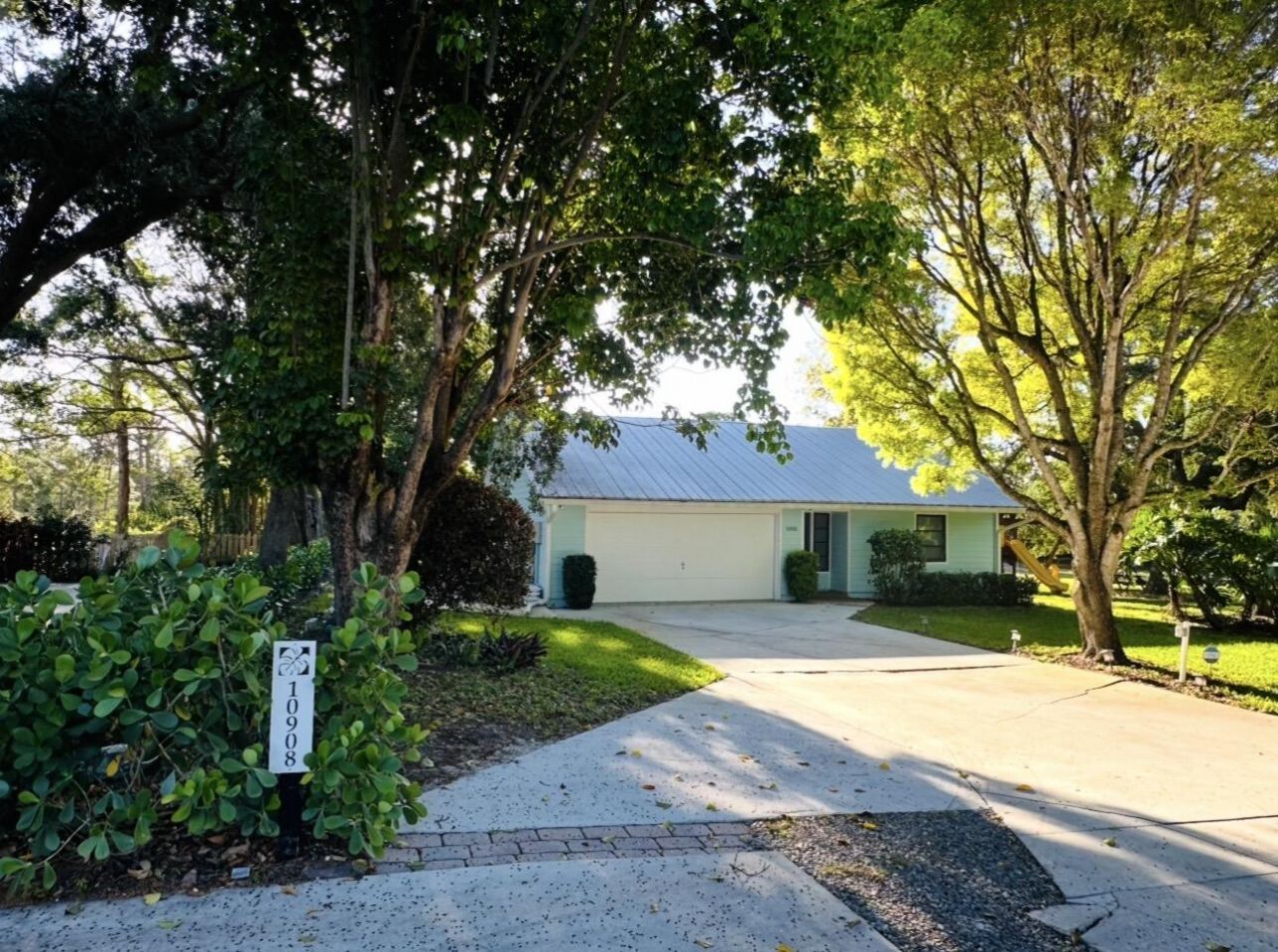 10908 SE Hobart Street, Jupiter, FL 33469 Photo