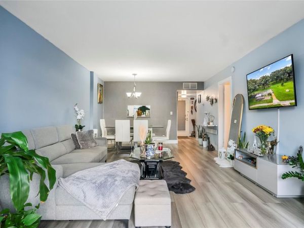 3001 NW 48th Ave, Unit 442, Lauderdale Lakes, FL 33313