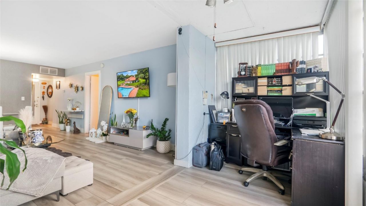 3001 NW 48th Avenue, Unit 442, Lauderdale Lakes, FL 33313 Photo