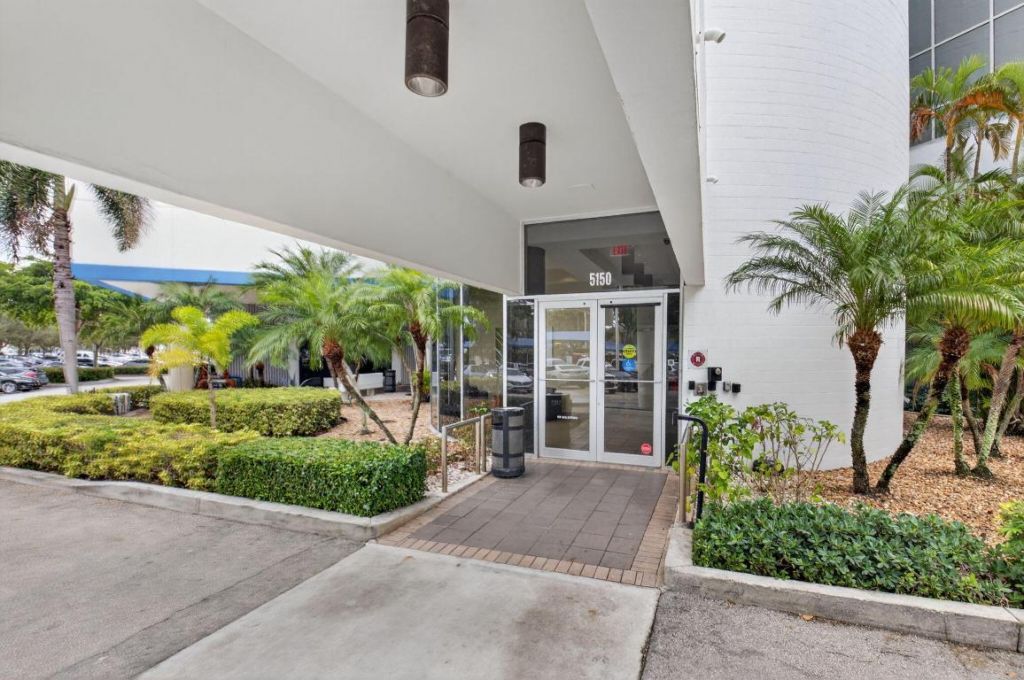 5150 Linton Boulevard, Unit 405, Delray Beach, FL 33484 Photo