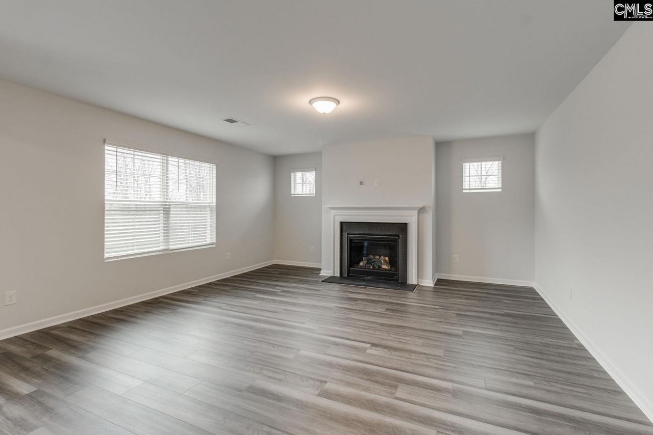 1085 Nazareth Road Photo 6