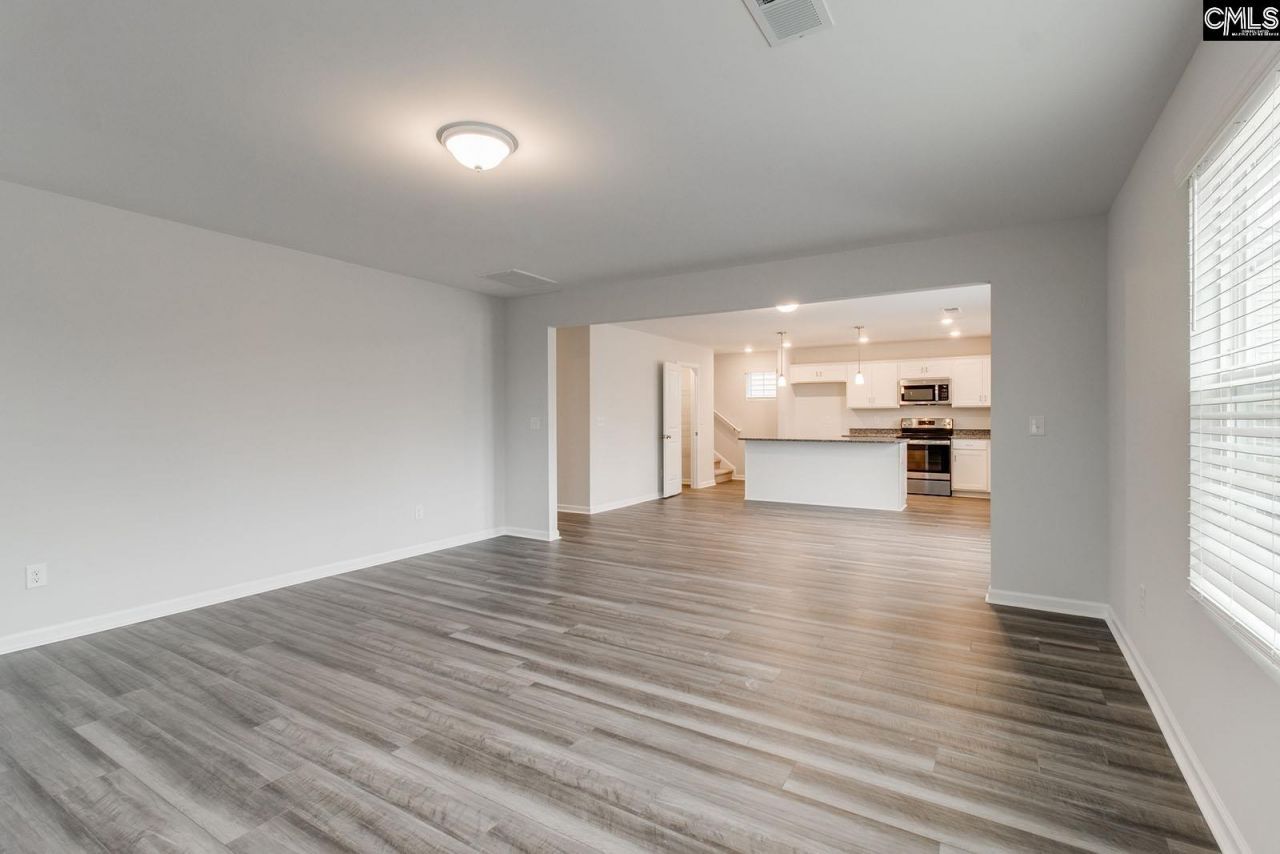 1085 Nazareth Road Photo 7