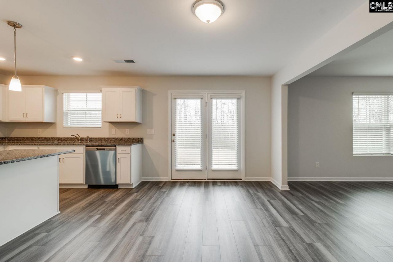 1085 Nazareth Road Photo 8