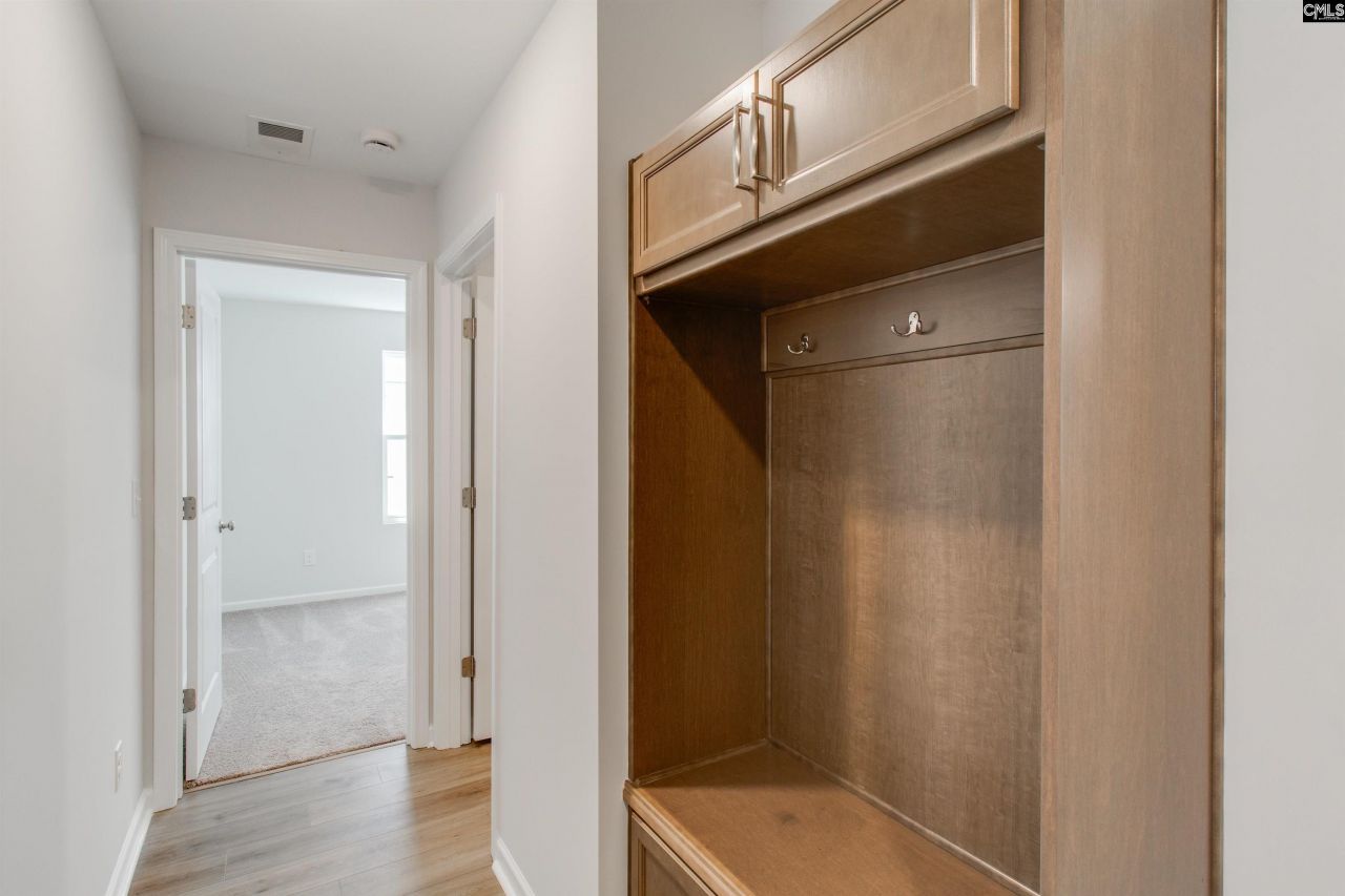 1115 Nazareth Road Photo 9