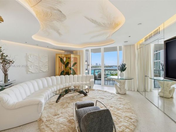 1000 S Pointe Dr, Unit 1606, Miami Beach, FL 33139