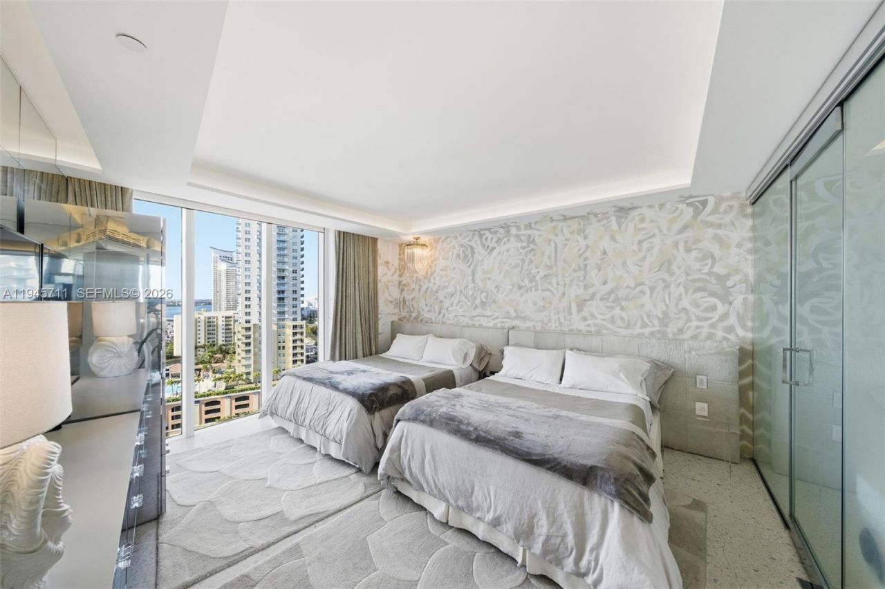 1000 S Pointe Dr, Unit 1606, Miami Beach, FL 33139 Photo