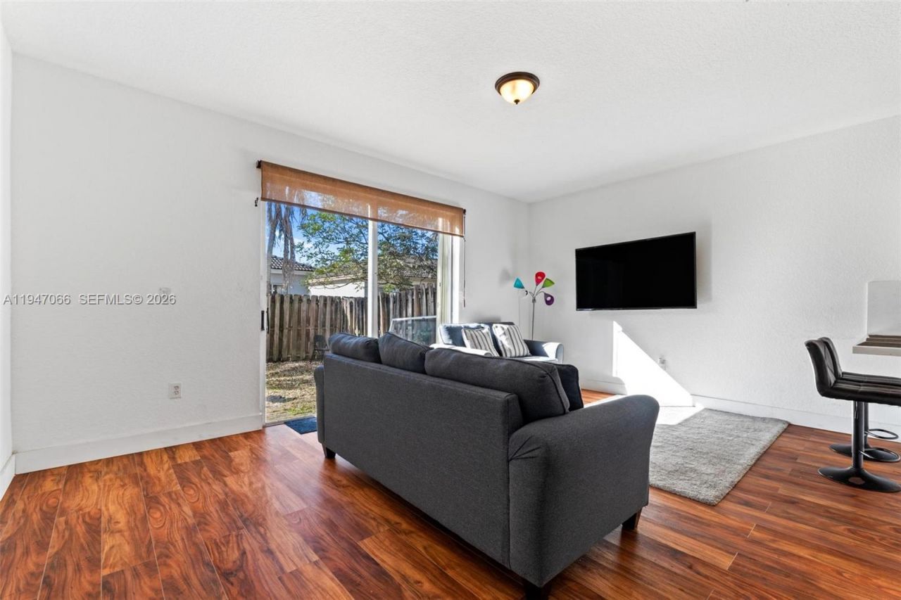 836 SW 154th Path , Miami, FL 33194 Photo