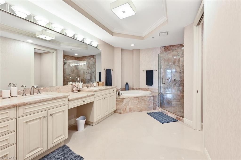 1530 5th Ave S, Unit C311, Naples, FL 34102 Photo