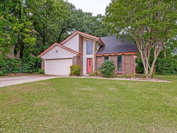 1311 Oak Timber Drive, Euless, TX 76039