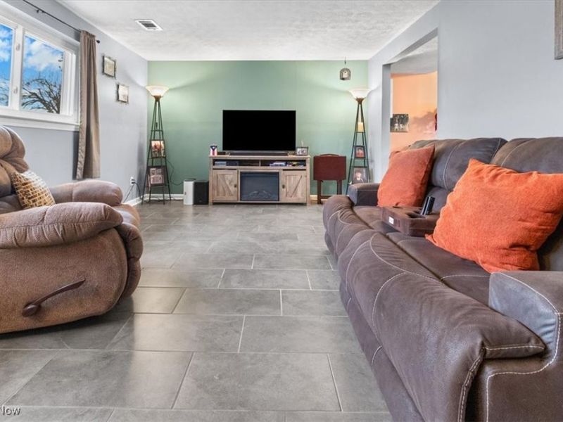 4721 Andover Avenue, Lorain, OH 44055 Photo 10