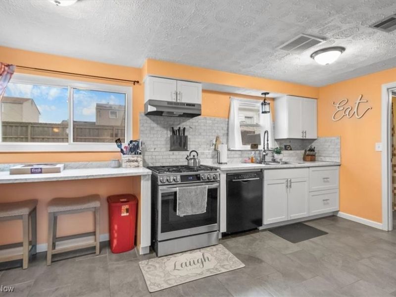 4721 Andover Avenue, Lorain, OH 44055 Photo 14