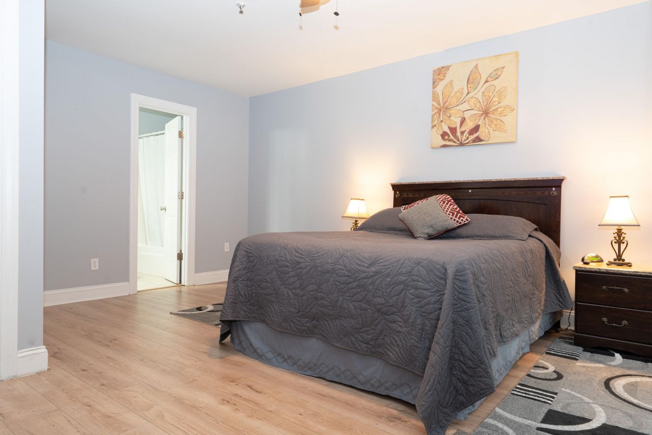 4910 Lake Palmetto Lane Photo 19