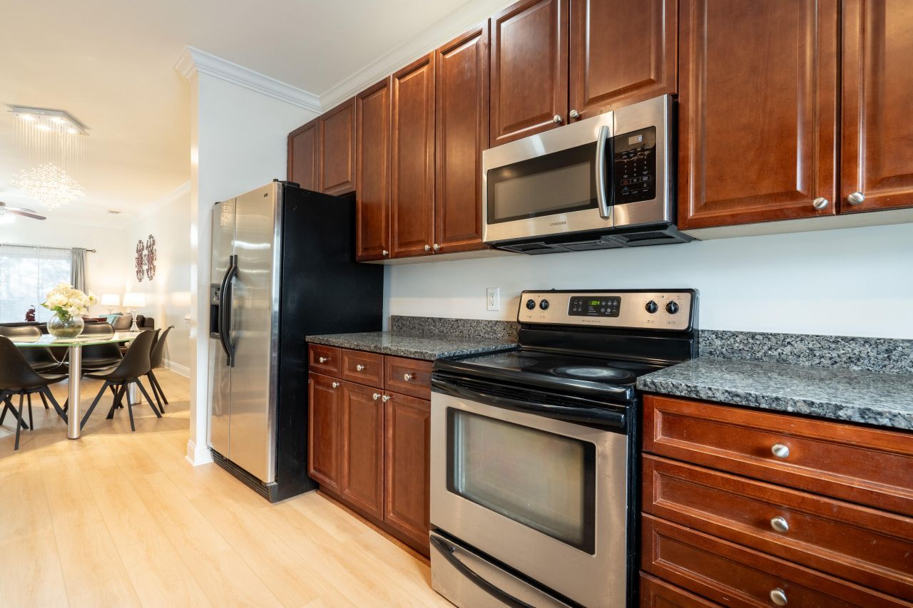 4910 Lake Palmetto Lane Photo 9