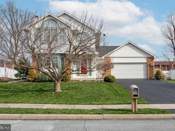 118 MOUNTAIN VIEW DRIVE, ENOLA, PA 17025