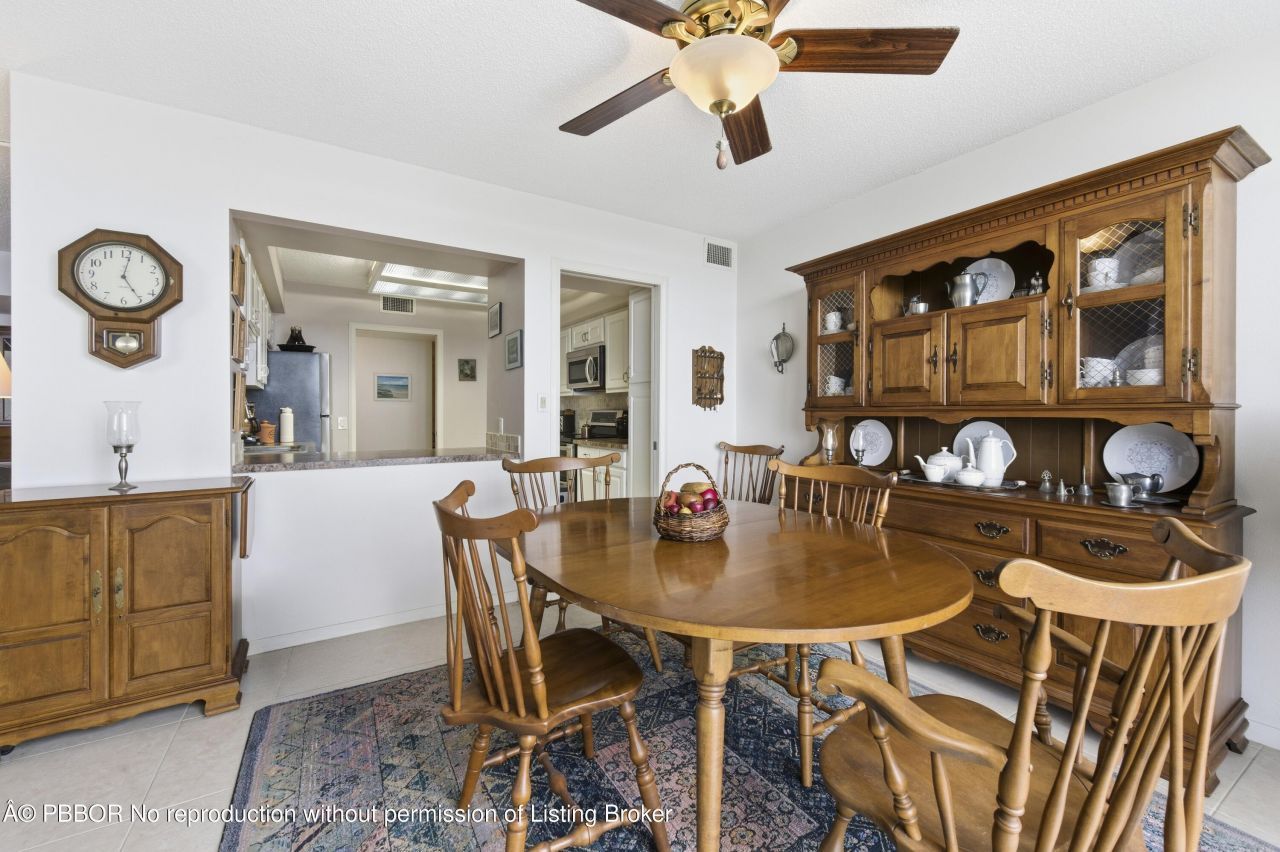 126 Lakeshore Drive, Unit 526, North Palm Beach, FL 33408 Photo