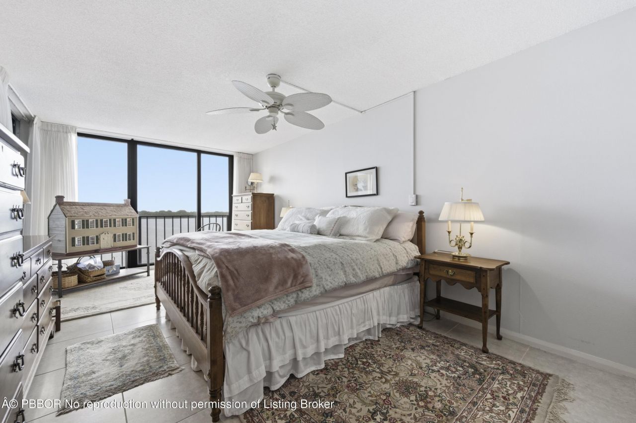 126 Lakeshore Drive, Unit 526, North Palm Beach, FL 33408 Photo