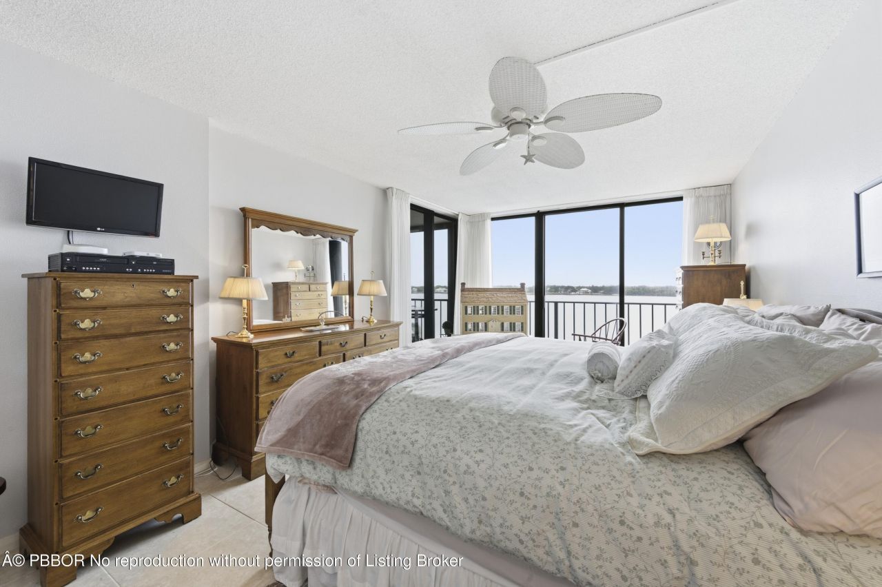 126 Lakeshore Drive, Unit 526, North Palm Beach, FL 33408 Photo