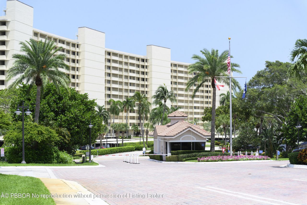 126 Lakeshore Drive, Unit 526, North Palm Beach, FL 33408 Photo