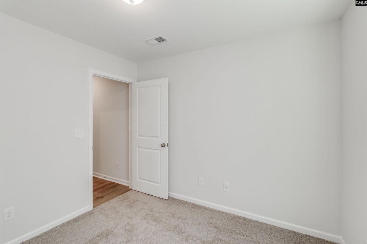 1079 Nazareth Road Photo 21